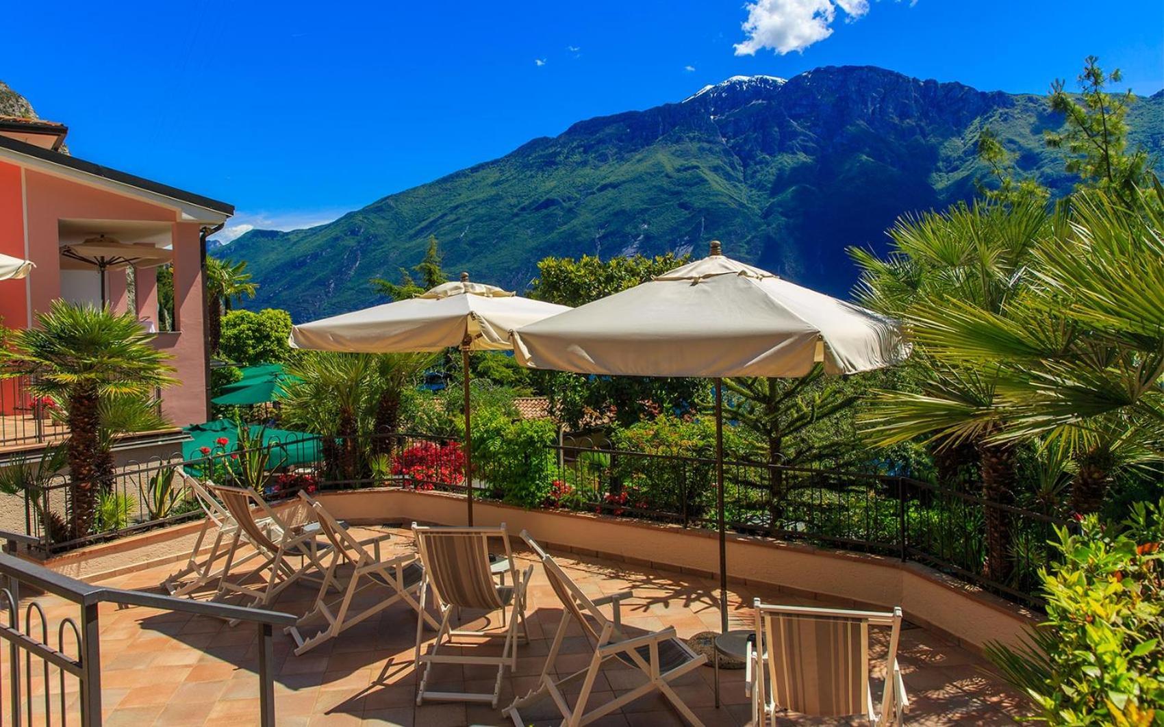 Hotel La Gardenia & Villa Oleandra Limone sul Garda Oda fotoğraf