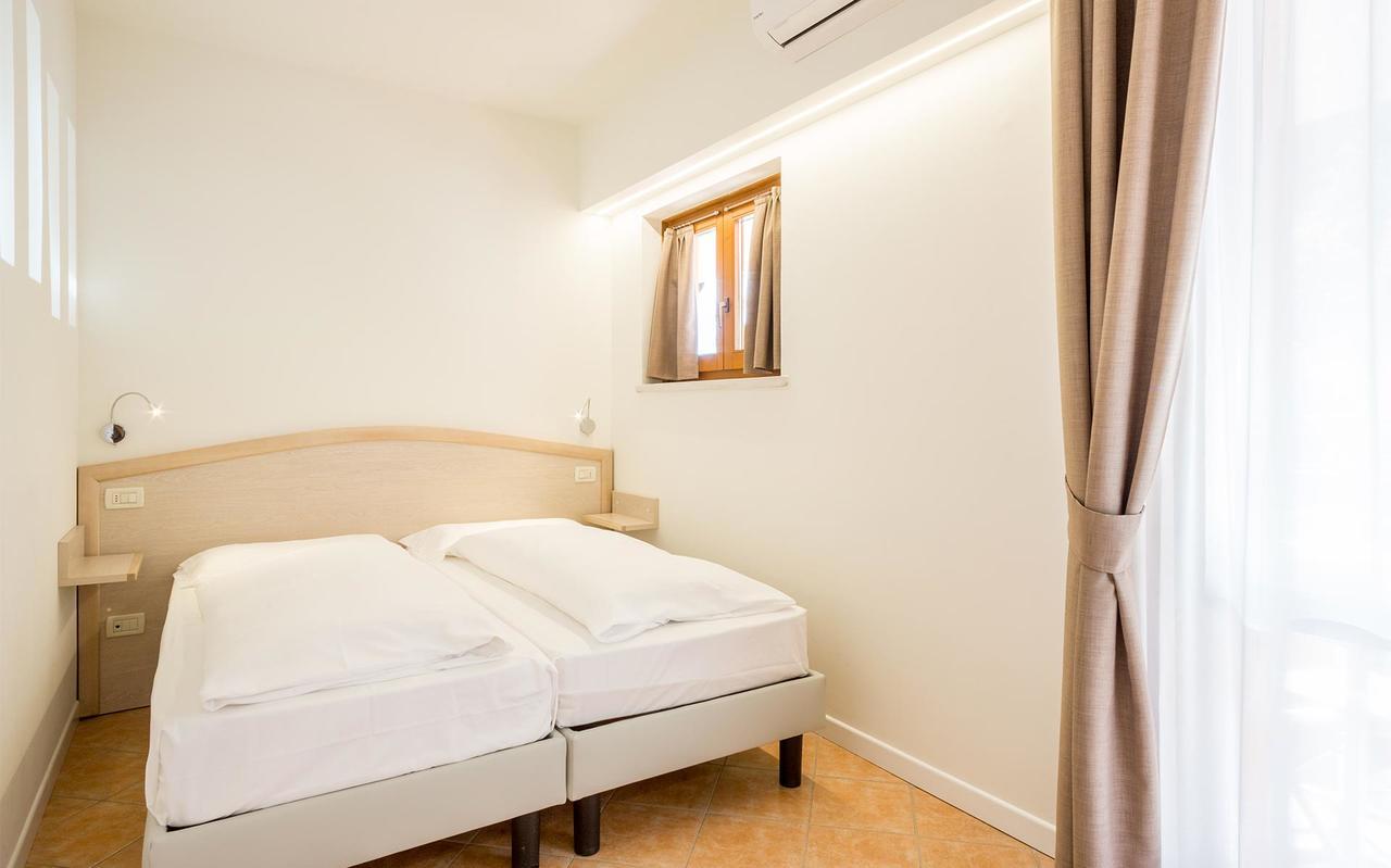 Hotel La Gardenia & Villa Oleandra Limone sul Garda Oda fotoğraf